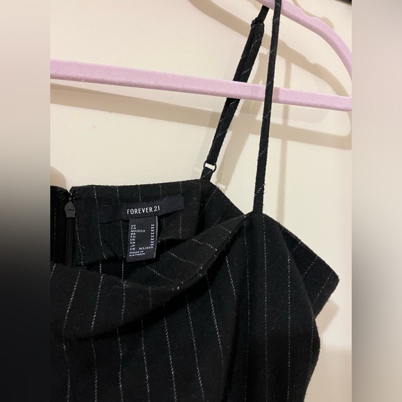 Forever21 black mini dress 🖤 - Picture 2 of 4